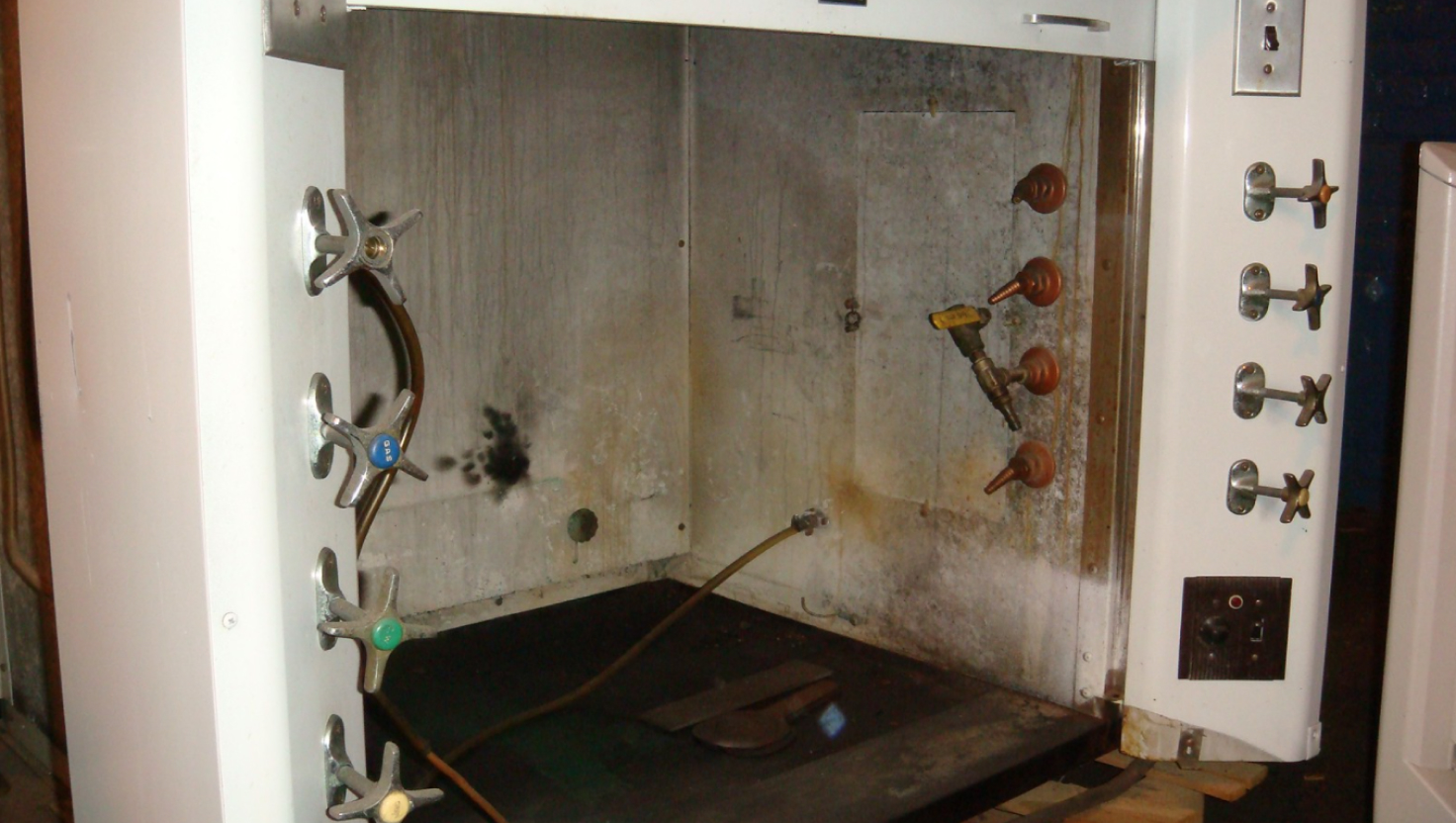 Asbestos fume hood
