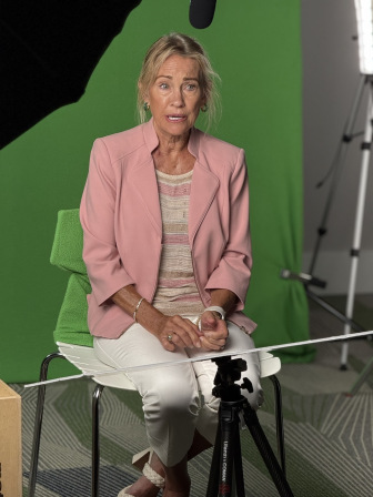 Pleural mesothelioma survivor Linda Hooper shares with us her decision to undergo surgery, despite risks.