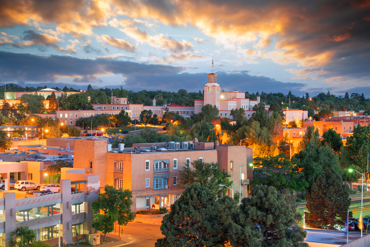 Santa Fe, New Mexico, USA downtown skyline
